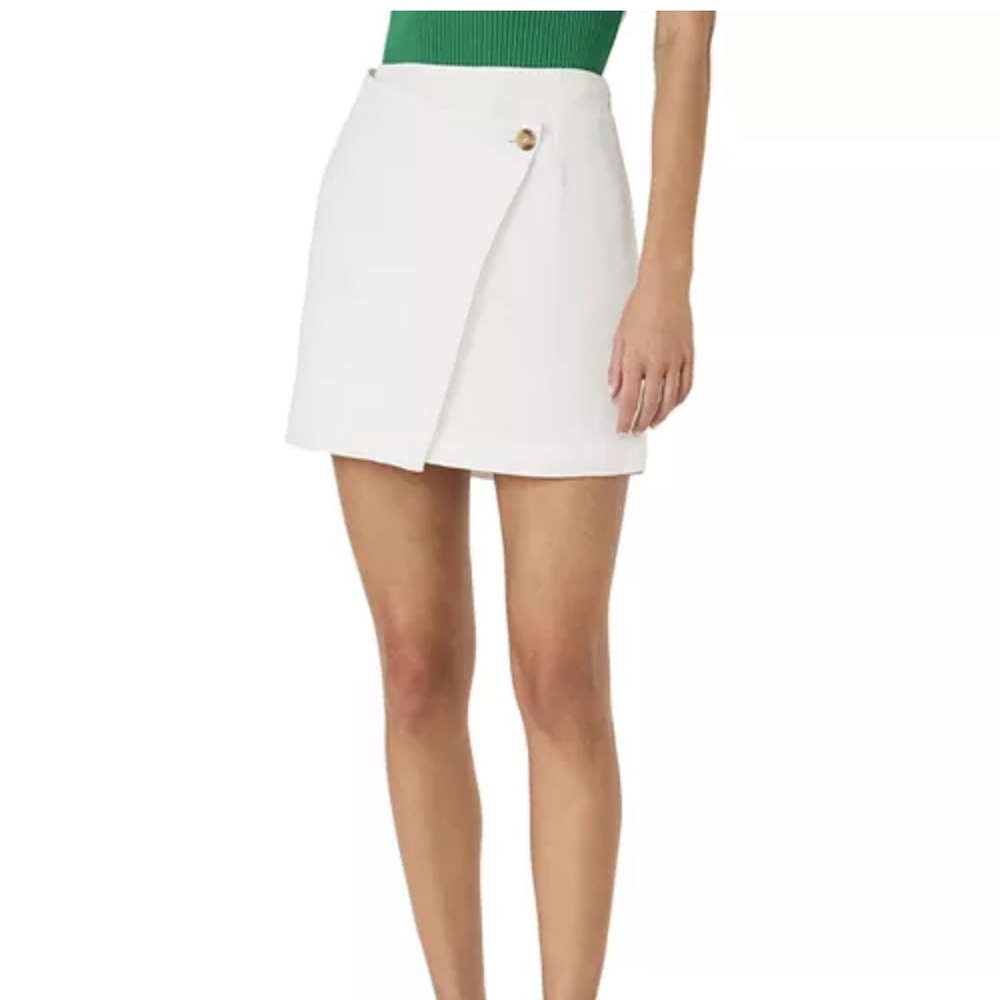 New with tag: white linen skirt - size 4